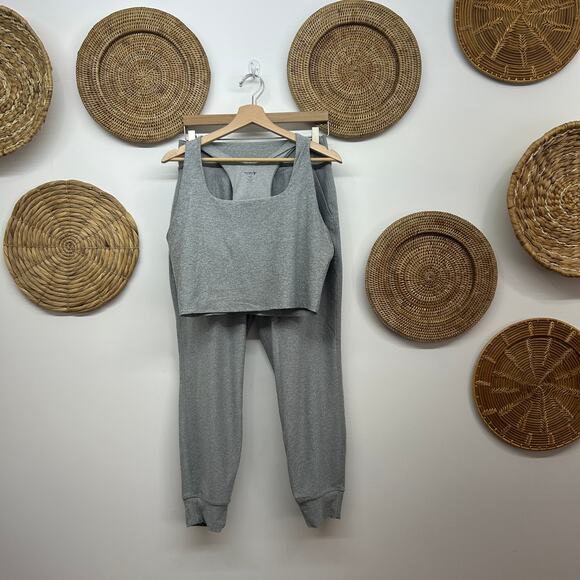 Old Navy Pants - 3 PIECE Old Navy Active Gray Cloud+ Matching Set Athleisure Activewear Workout